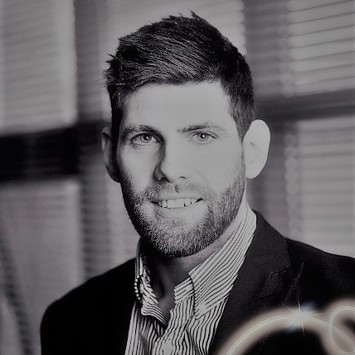 Headshot of Simon Quirke